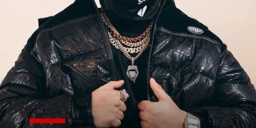 BALEAN EL DOMILICIO DE LA FAMILIA DEL CANTANTE OSCARMAYDON EN BAJA CALIFORNIA