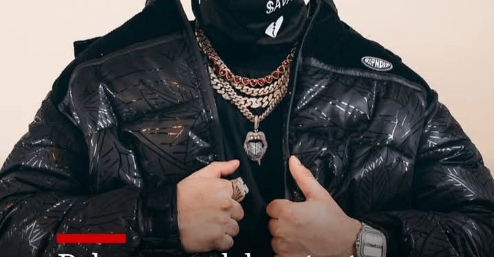 BALEAN EL DOMILICIO DE LA FAMILIA DEL CANTANTE OSCARMAYDON EN BAJA CALIFORNIA