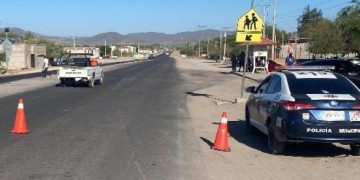 Arroja saldo blanco operativo de Tránsito en la carretera 100