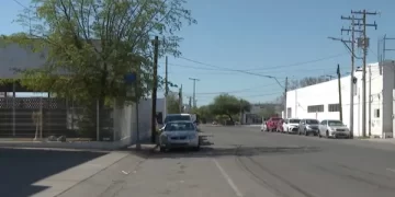 Dejan hielera con mensaje amenazante y trozos de carne en negocio de la colonia San Benito